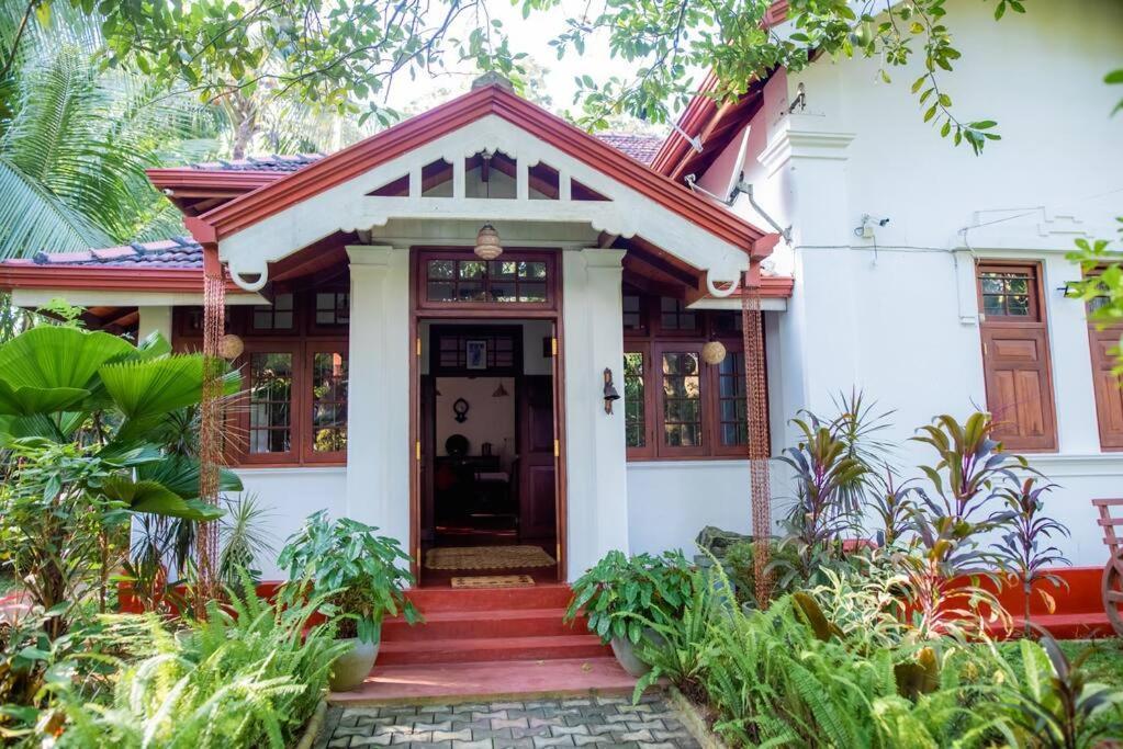 Colonial Residence Kandy Villa Exterior photo
